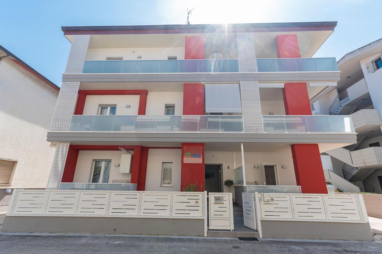 Pineta Del Mare Bed & Breakfast Alba Adriatica Exterior photo